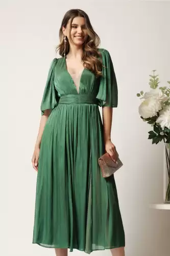 Rochie DY Fashion midi verde din voal in clos cu tull la decolteu si crapatura pe picior
