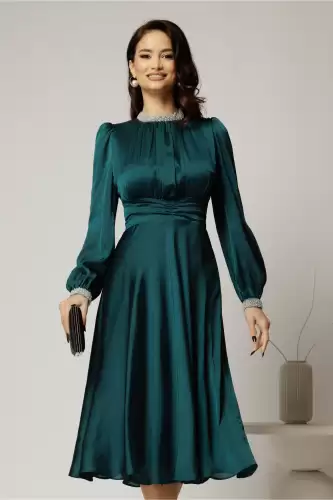 Rochie DY Fashion verde din voal cu perle la guler si maneci