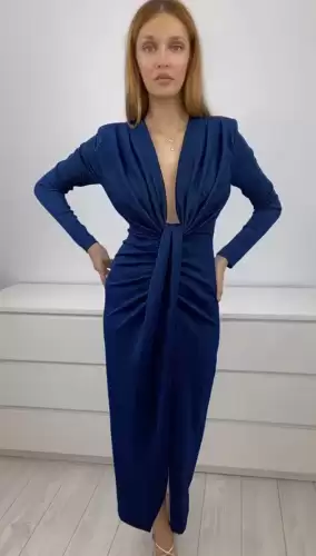 Rochie eleganta de culoare albastra cu sli pe picior