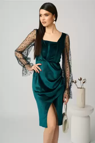 Rochie eleganta din catifea verde cu maneci din tull cu buline