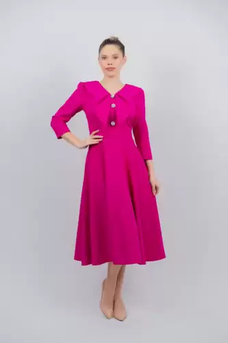 Rochie eleganta fucsia cu croiala in clos si volane la bust