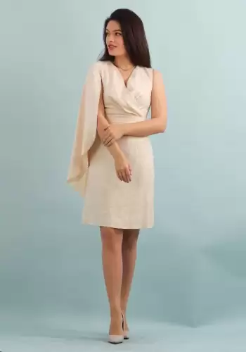 Rochie eleganta ivoire cu o maneca ampla