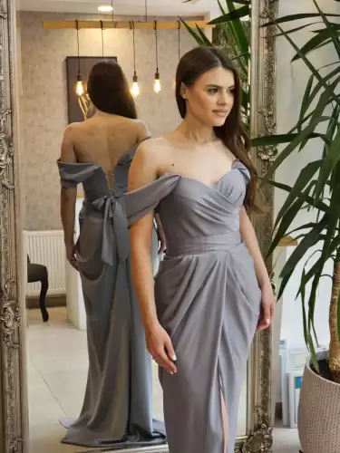 Rochie eleganta lunga cu corset si slit pe picior