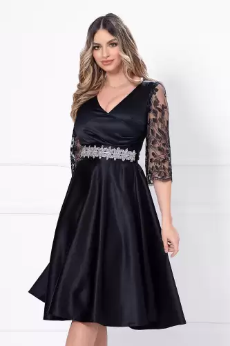 Rochie eleganta midi in clos neagra cu maneci din tulle brodat