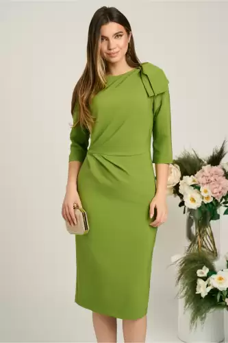 Rochie LaDonna eleganta din stofa verde cu funda maxi pe umar si fronseu in talie