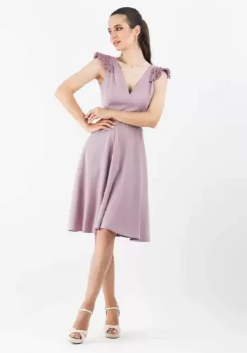 Rochie lila clos cu maneca scurta si decolteu in V