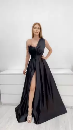 Rochie lunga de ocazie in tafta cu broderie florala argintie