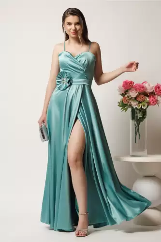 Rochie lunga verde mint in clos din tafta cu fusta petrecuta si crapatura- LaDonna