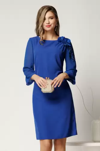 Rochie midi albastra de ocazie din triplu voal cu detalii la umar