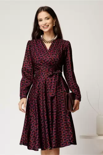 Rochie midi bordo din stofa petrecuta cu imprimeuri mov si cordon in talie