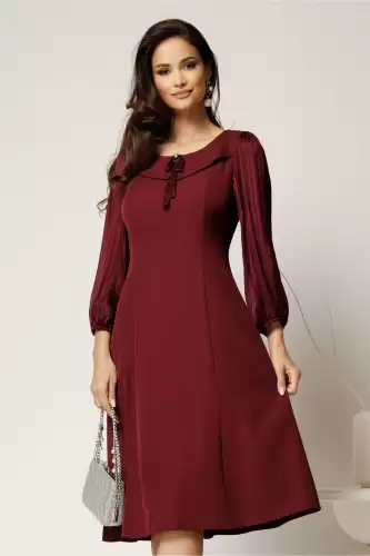 Rochie midi bordo din triplui voal cu maneci si insertii din fir lurex si satin