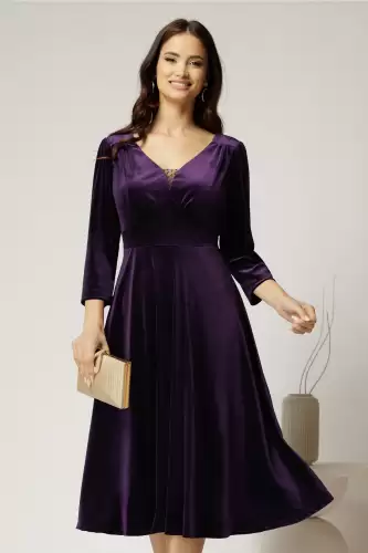 Rochie midi din catifea mov cu decolteu V