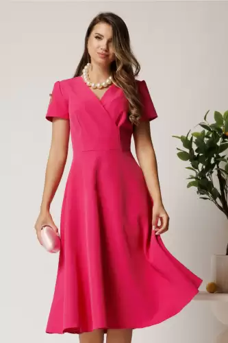 Rochie midi fucsia din voal in clos cu decolteu petrecut