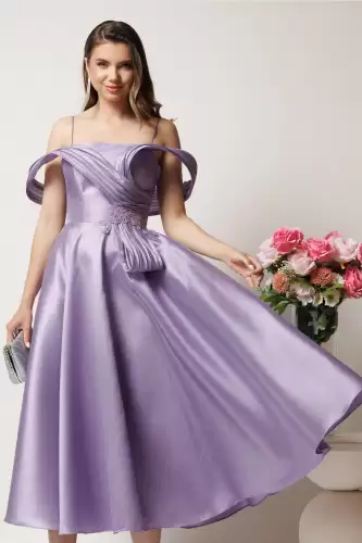 Rochie midi lila in clos cu bust structurat si aplicatii cazute pe umeri