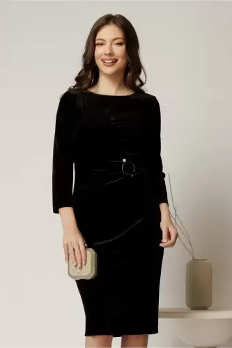 Rochie midi neagra de ocazie din catifea cu accesoriu talie
