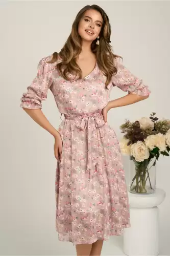 Rochie midi roz din voal in clos cu flori si cordon in talie