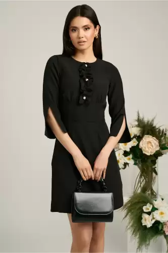 Rochie Moze neagra scurta cu volanase si perle pe bust