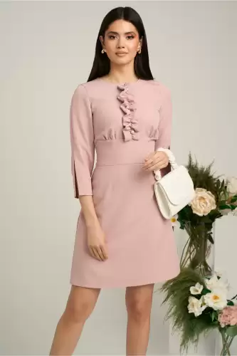Rochie Moze roz pudra scurta cu volanase si perle pe bust