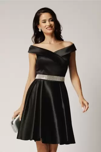 Rochie Nova scurta neagra din tafta in clos cu strasuri in talie