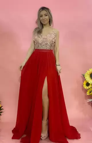 Rochie rosie lunga eleganta din voal cu broderie si perle