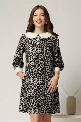 Rochie scurta gri din stofa cu imprimeu animal print si guler alb