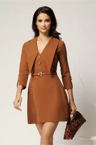 Rochie scurta maro din stofa cu guler maxi ascutit si curea in talie
