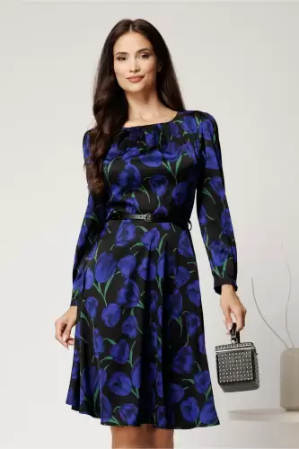 Rochie scurta neagra din voal satinat cu imprimeuri florale albastre