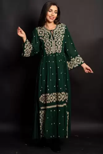 Rochie traditionala verde Gina lunga cu broderie bej