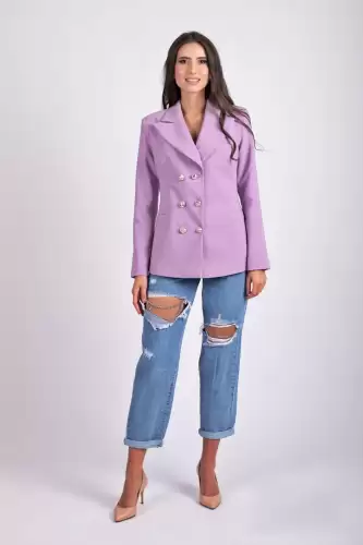 Sacou lila cambrat accesorizat cu doua randuri de nasturi