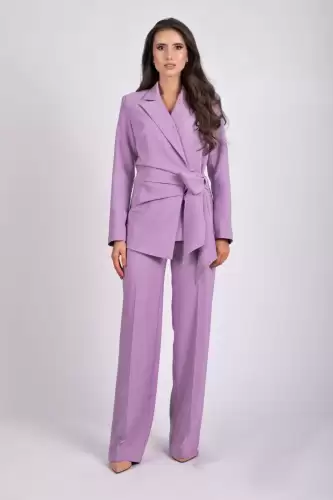 Sacou lila cu cordon lateral si pense la talie