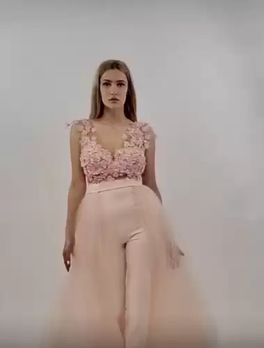 Salopeta de ocazie roz cu trena detasabila