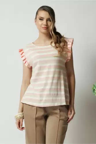 Tricou casual din viscoza roz cu dungi bej si volanase la maneci
