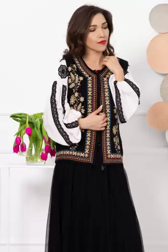 Vesta traditionala Ioana din lana brodata cu motivul spicului de grau